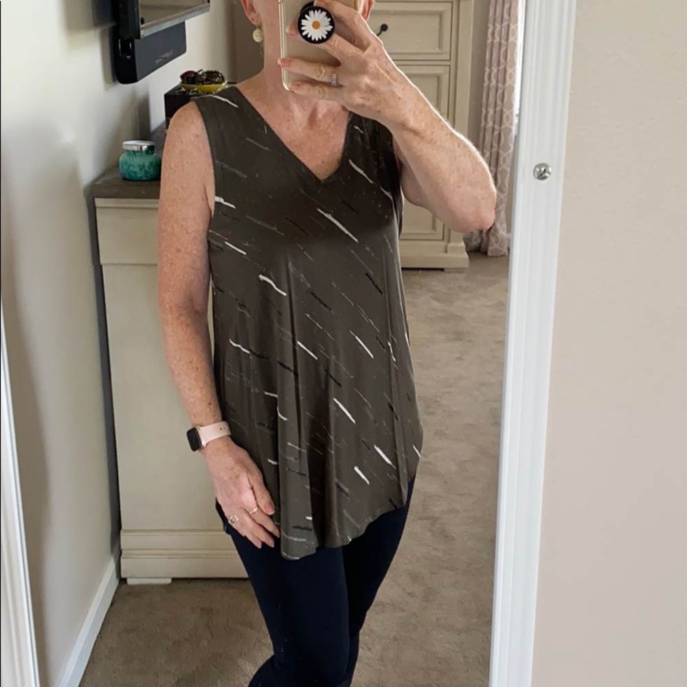 Apt 9 sleeveless v-neck tunic